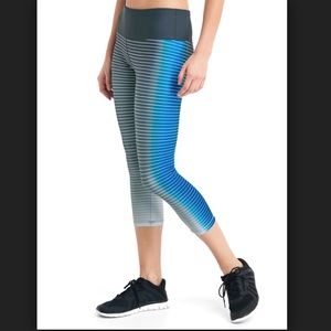Gap Fit gFast Cross Train Leggings